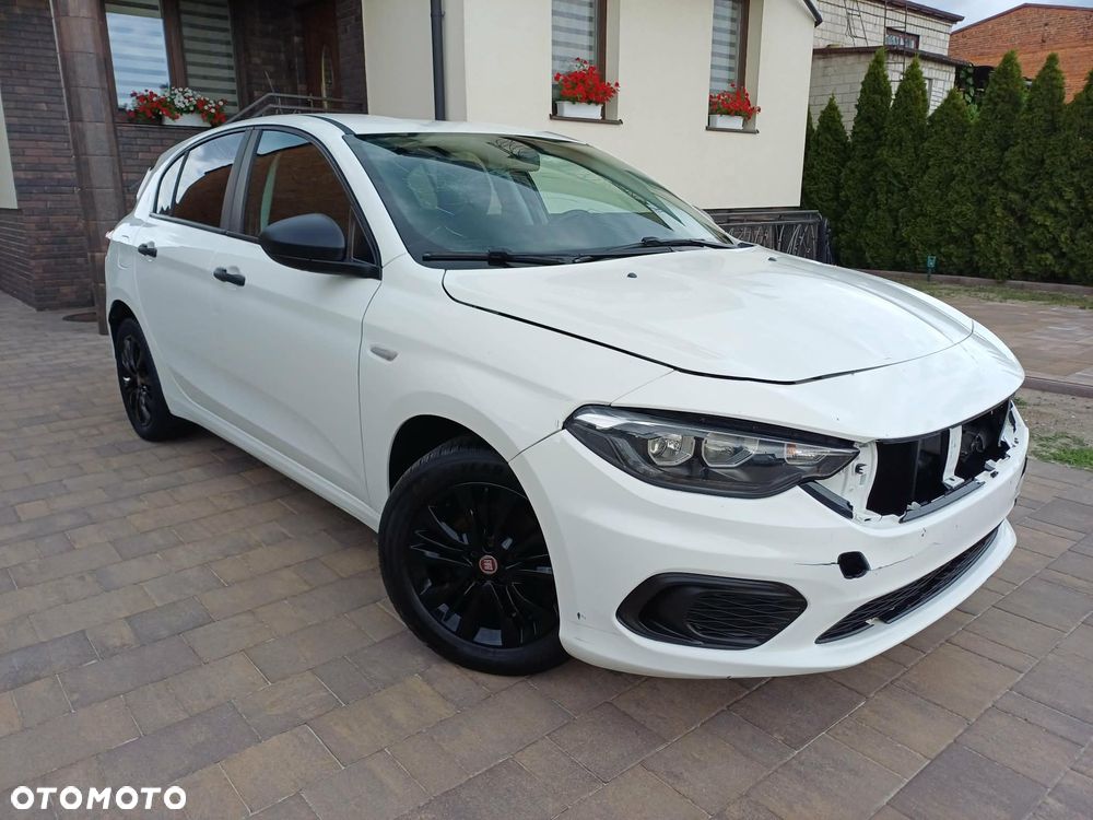 Fiat Tipo 1.4 16v Lounge EU6d - 1