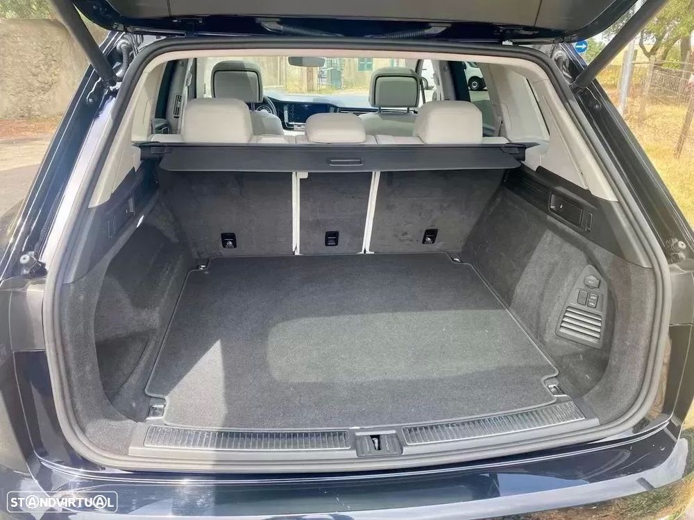 VW Touareg 3.0 TDI V6 Elegance Plus - 16