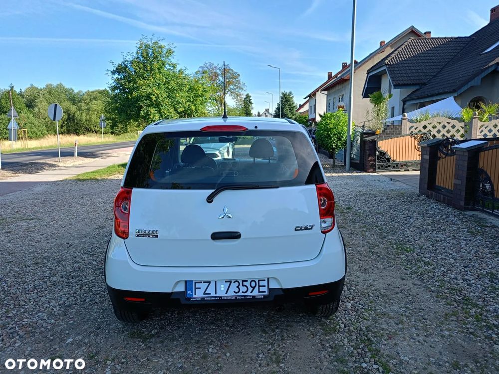 Mitsubishi Colt - 6