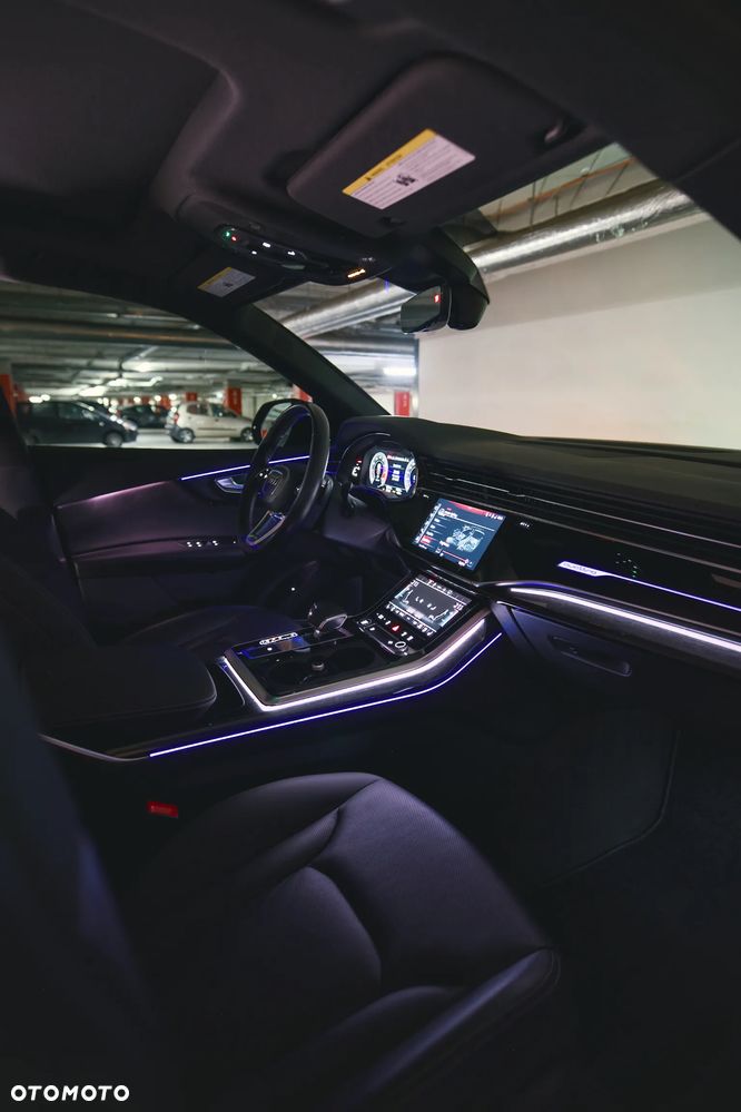 Audi Q8 SUV TFSI quattro 250 kW tiptronic S line business - 39