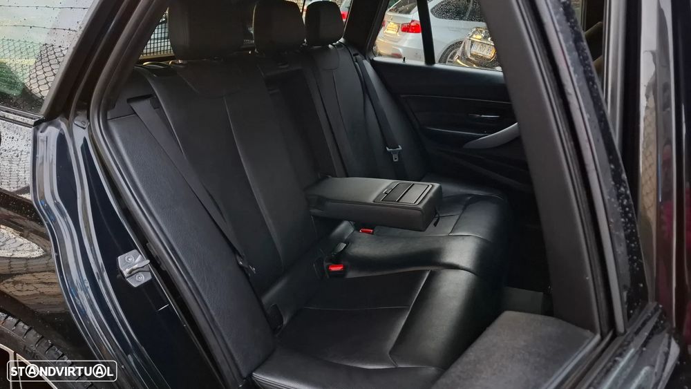 BMW 320 d Touring Auto Pack M - 35