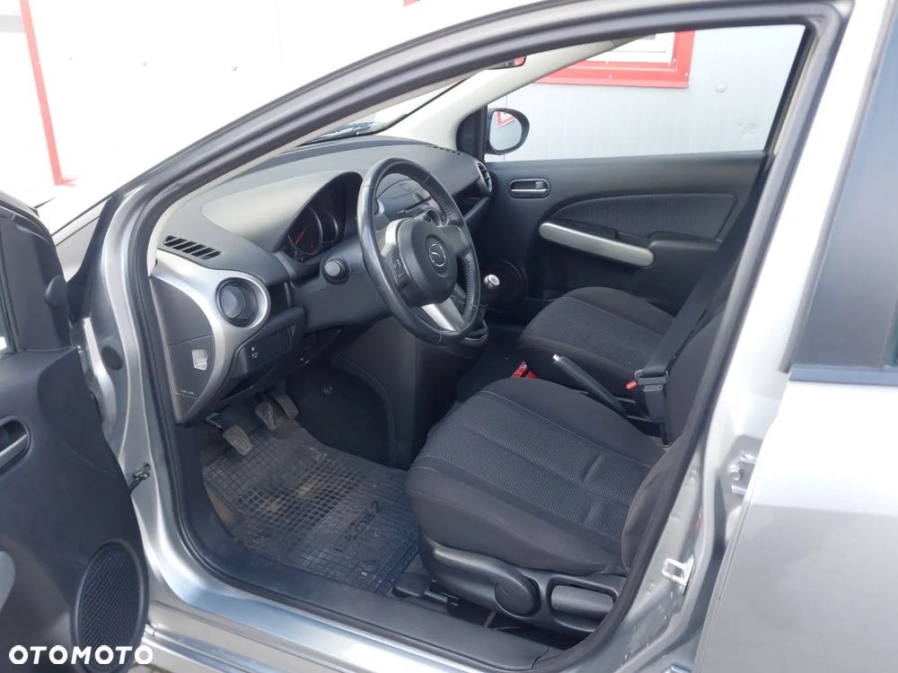 Mazda 2 - 11