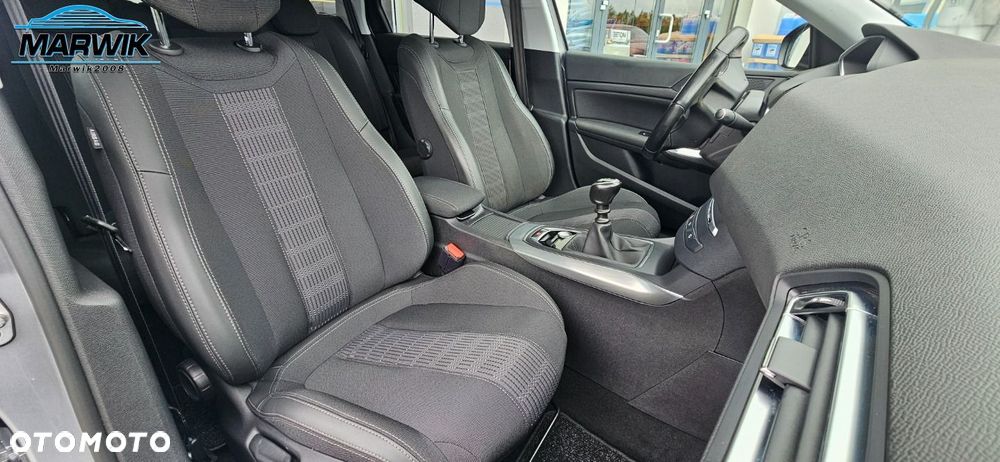 Peugeot 308 - 23