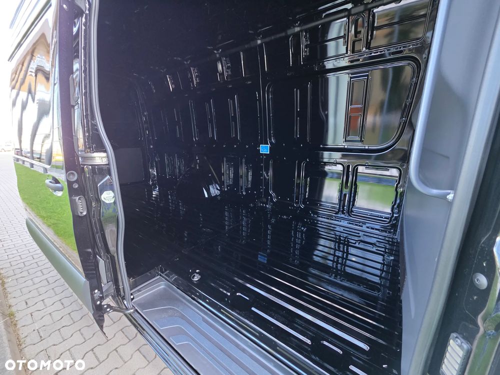 Mercedes-Benz Sprinter 317 CDI Furgon PRO długi 4325 mm L3H2 - 12