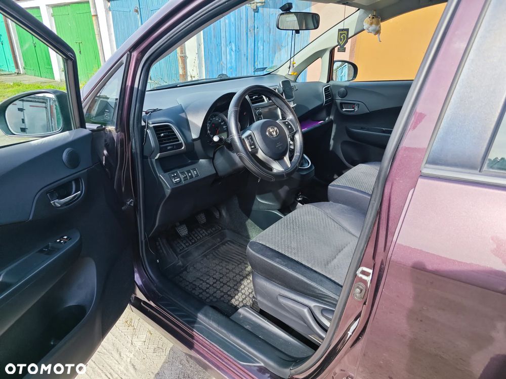 Toyota Verso S - 15