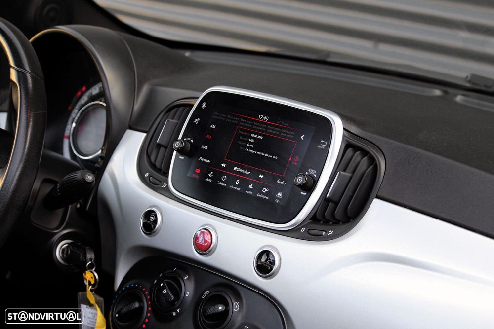 Fiat 500C 1.0 Hybrid Connect - 12
