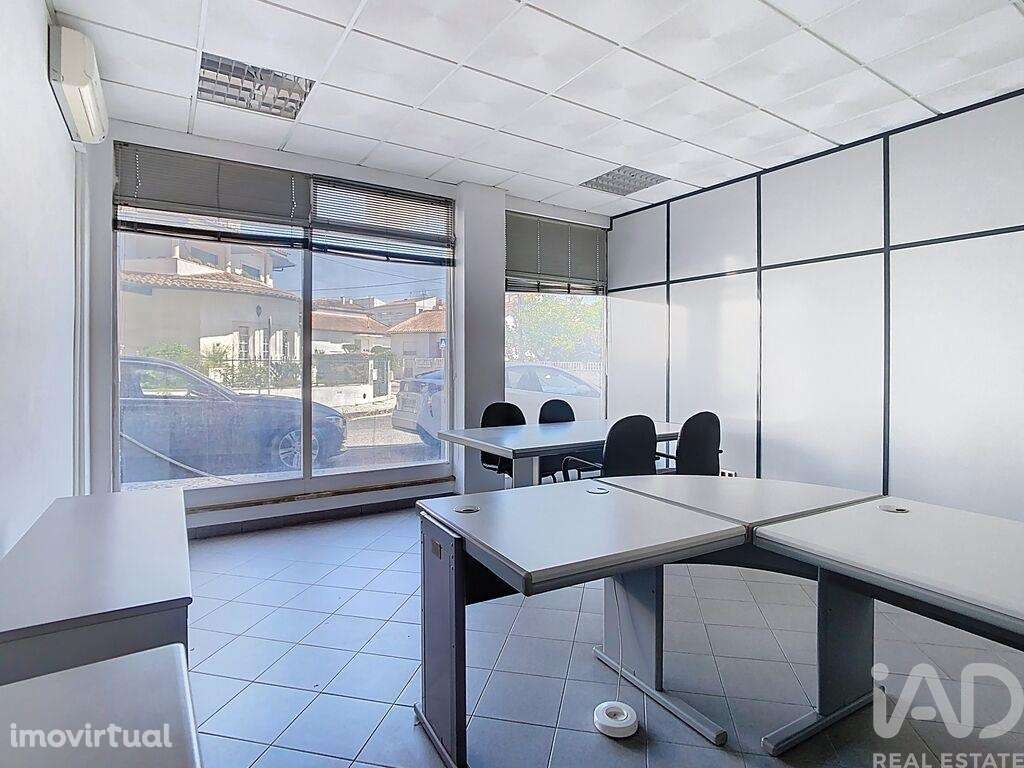Escritório em Marinha Grande de 132,00 m2 - Grande imagem: 4/21