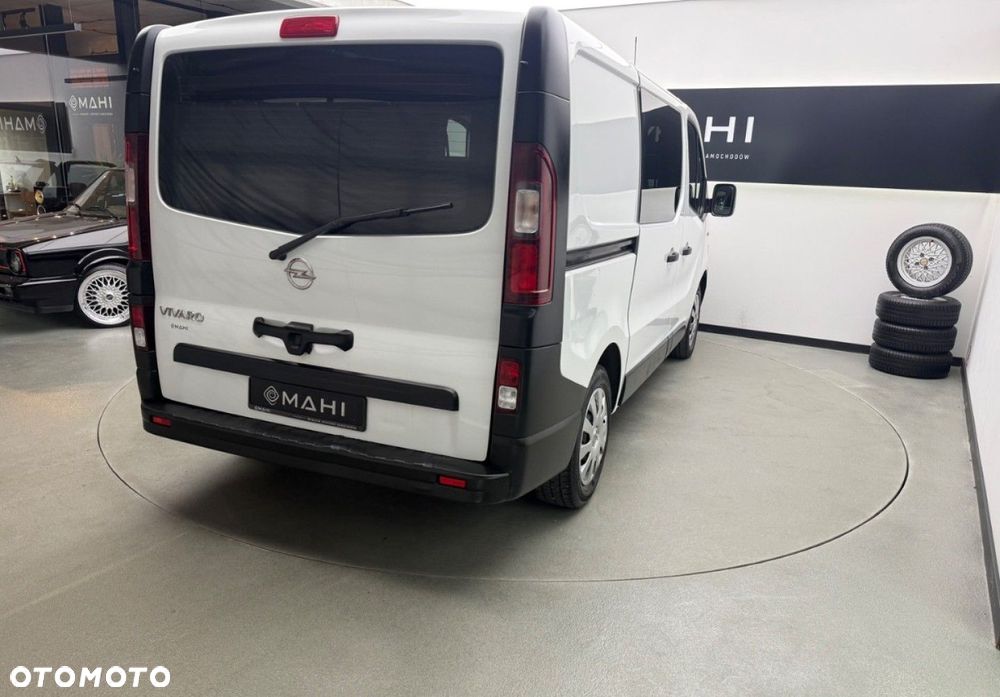 Opel Vivaro - 11