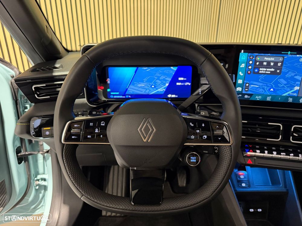 Renault 4 E-Tech 52 kWh Iconic Autonomia Conforto - 7