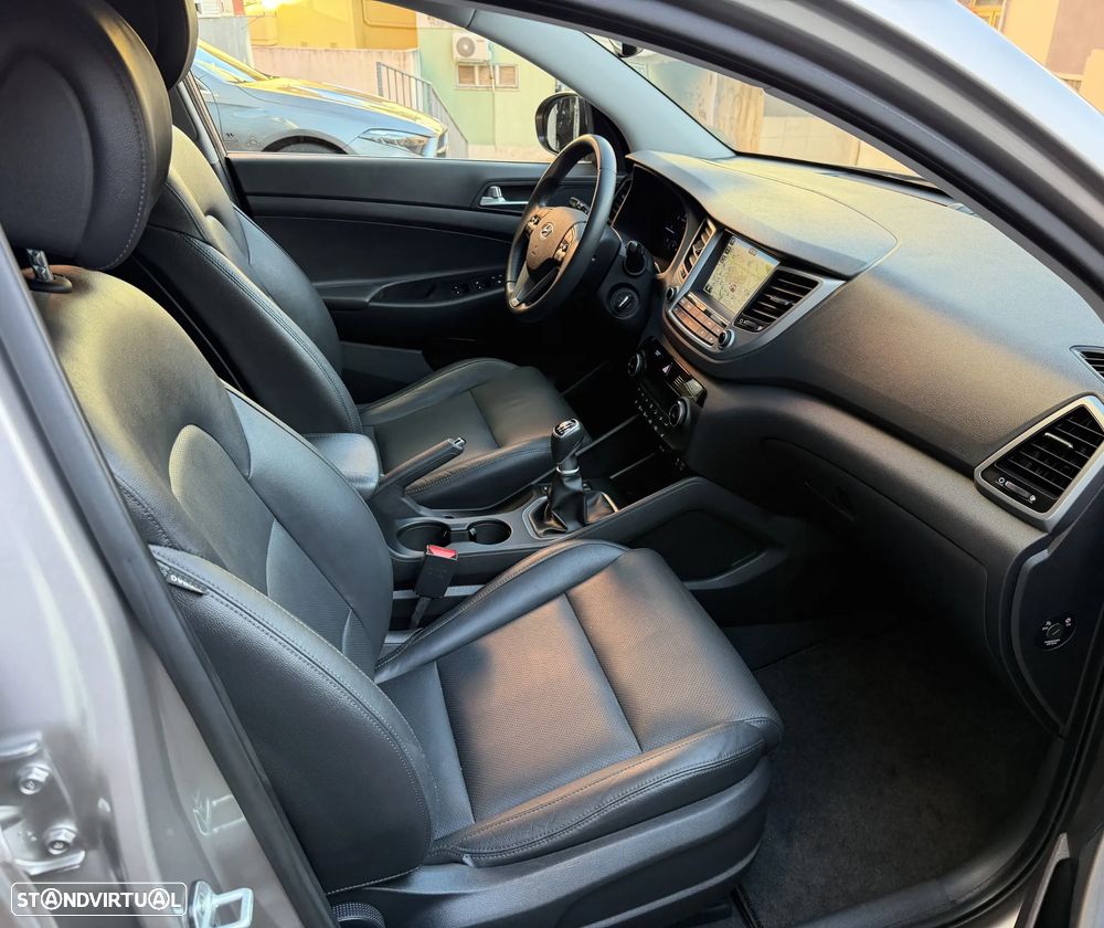 Hyundai Tucson 1.7 CRDi Executive - 21