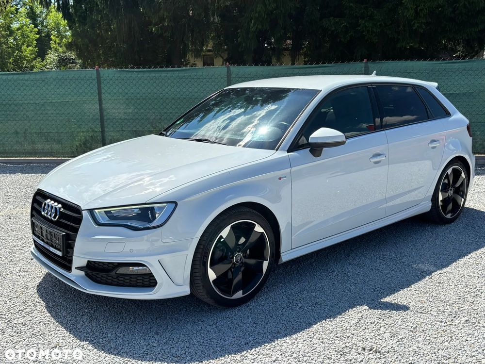 Audi A3 Sportback 1.4 TFSI S tronic S line Sportpaket - 2