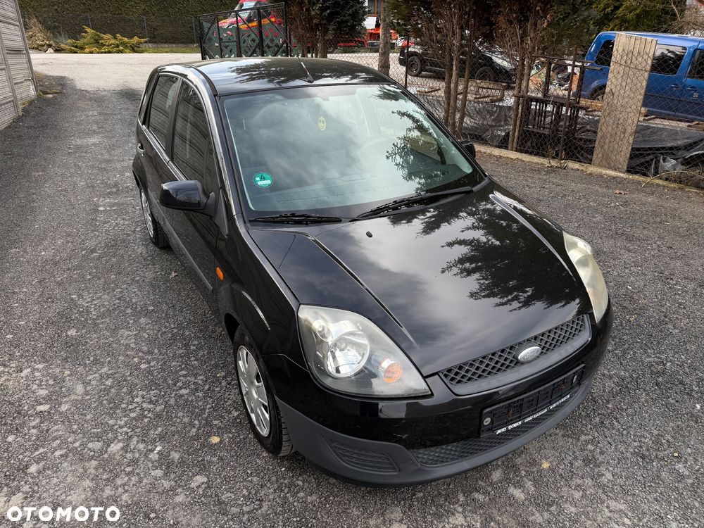 Ford Fiesta 1.3 Trend - 8