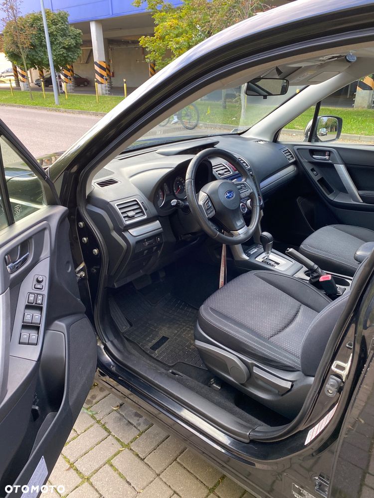 Subaru Forester 2.0i Exclusive Lineartronic EU6 - 10