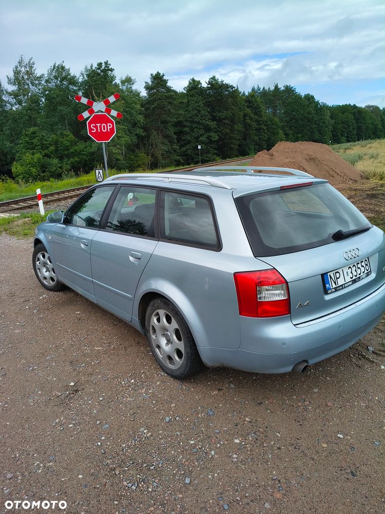 Audi A4 Avant - 4