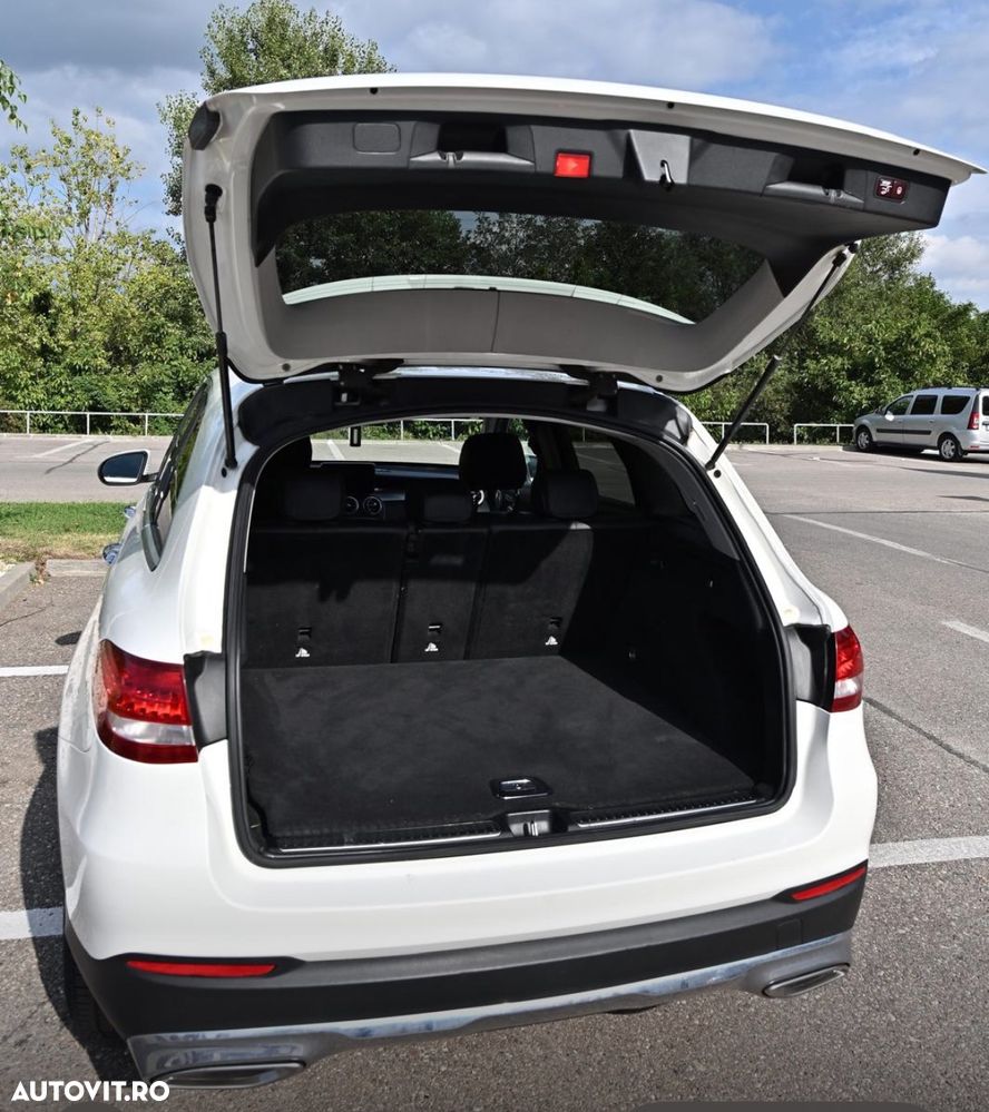 Mercedes-Benz GLC 300 4MATIC - 18