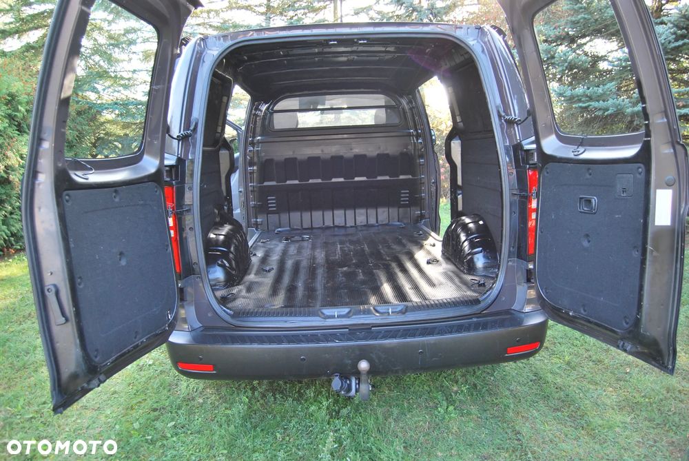 Hyundai GRAND STAREX - 16