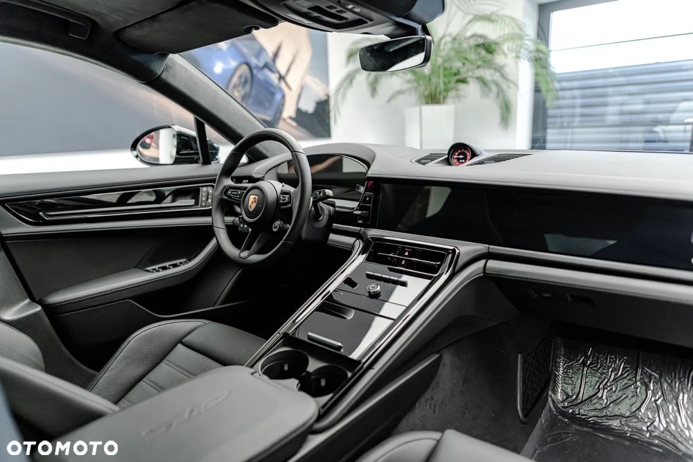 Porsche Panamera - 11