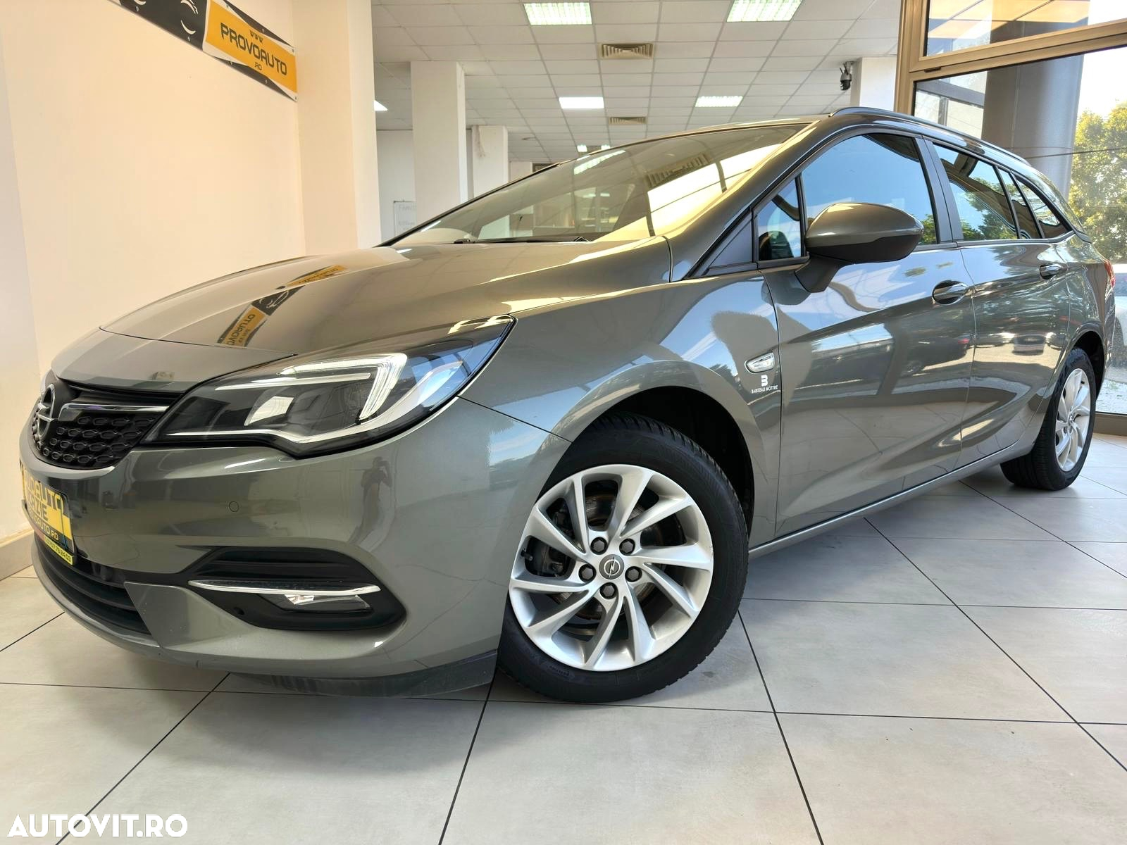 Opel Astra Sport Tourer 1.5 Start/Stop Elegance - 2