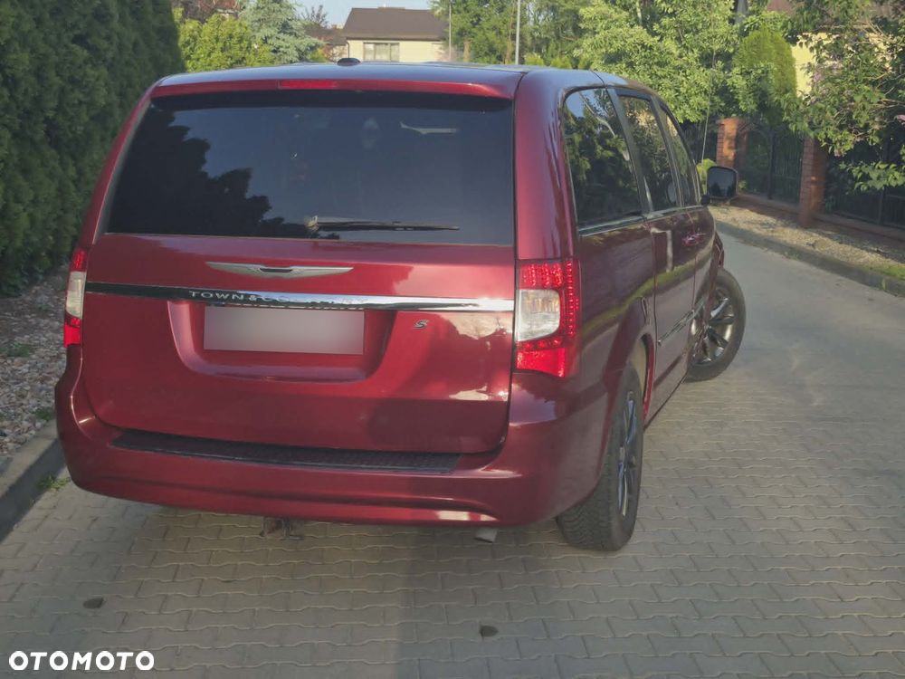 Chrysler Town & Country 3.6 Limited - 7