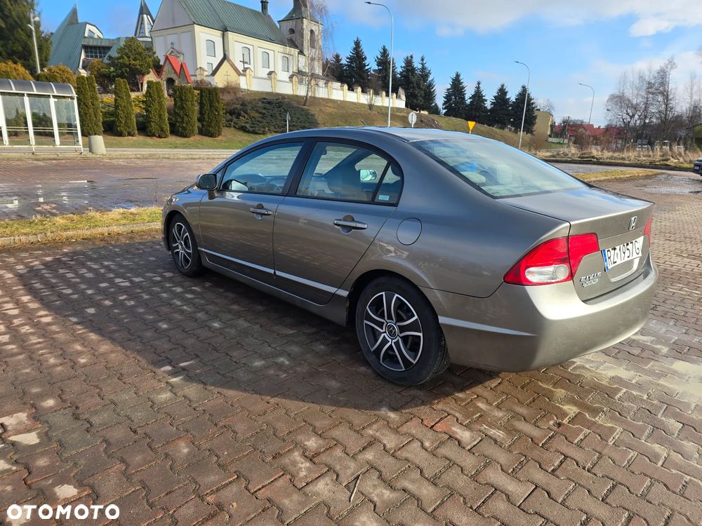 Honda Civic 1.8 Executive - 8