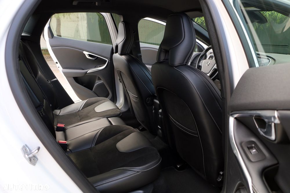 Volvo V40 D3 Aut. R-Design - 6