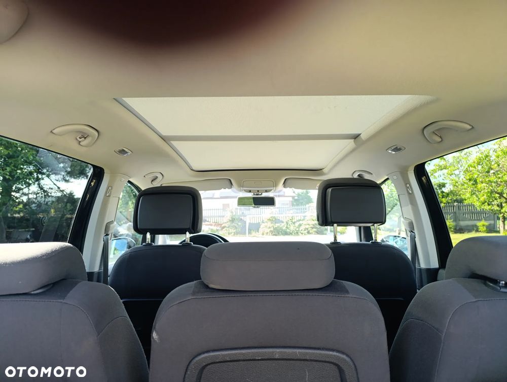Volkswagen Touran 2.0 TDI DSG Highline - 10