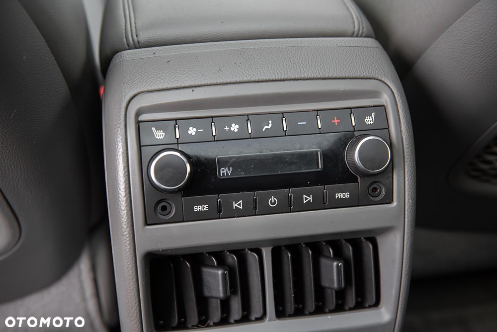 Cadillac SRX - 29