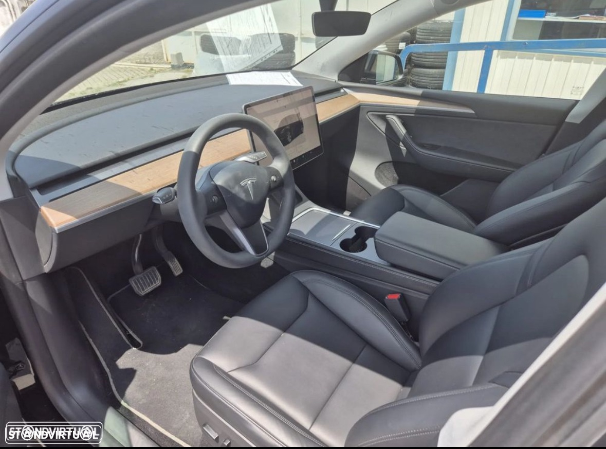 Tesla Model Y RWD - 3