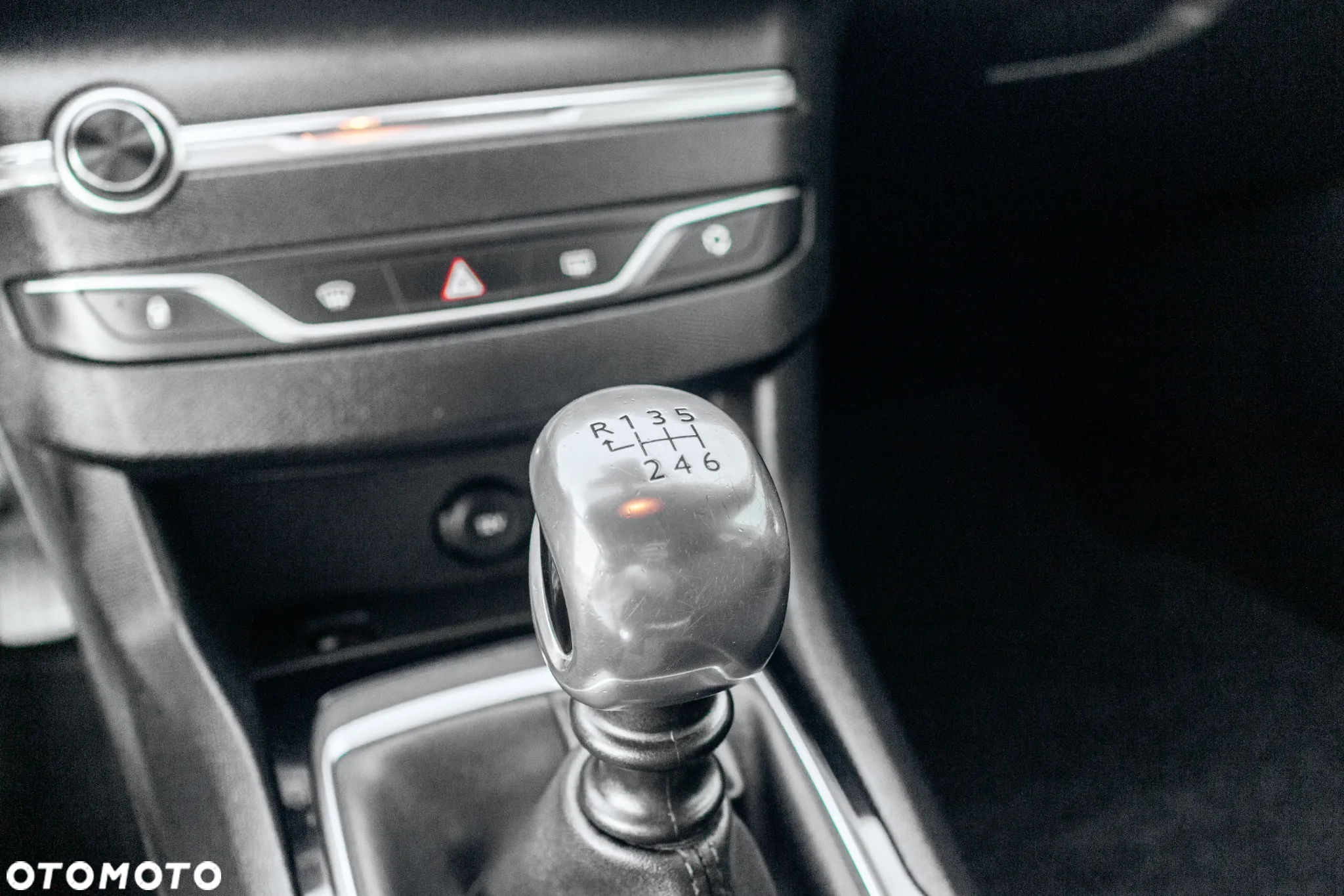 Peugeot 308 1.6 e-HDi Style STT - 24
