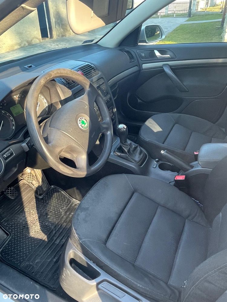 Skoda Octavia 2.0 TDI Ambiente - 6