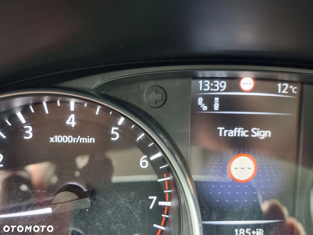 Nissan Qashqai - 12