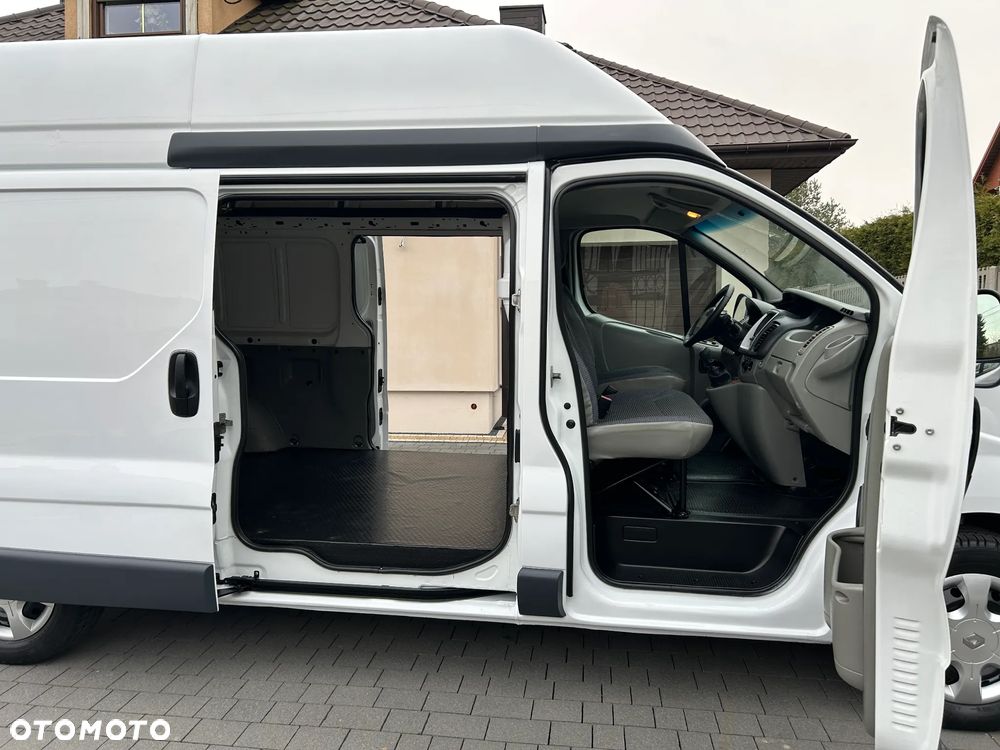 Renault TRAFIC - 12