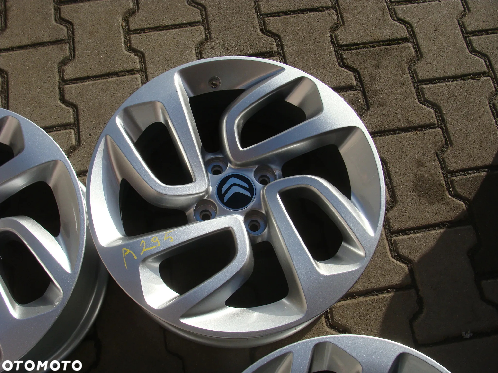a295 4x108 Citroen Berlingo C3 C4 C5 DS3 DS4 DS5 Picasso Cactus Aircross 6,5jx16 - 4