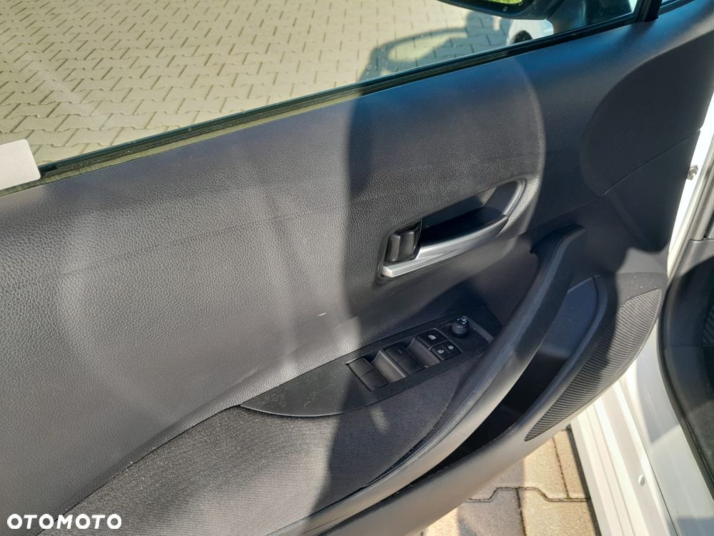 Toyota Corolla 1.5 Active - 26