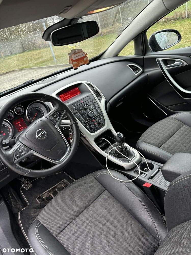 Opel Astra 1.4 T Enjoy - 11