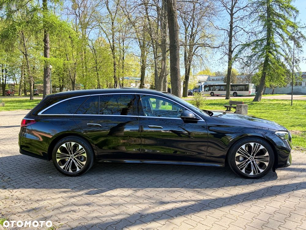Mercedes-Benz Klasa E 300de 4Matic 9G-TRONIC Edition AVANTGARDE - 4