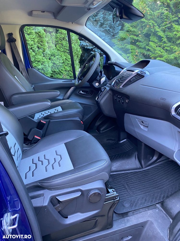 Ford Transit Custom Bus SWB L1H1 Sport Aut. - 4