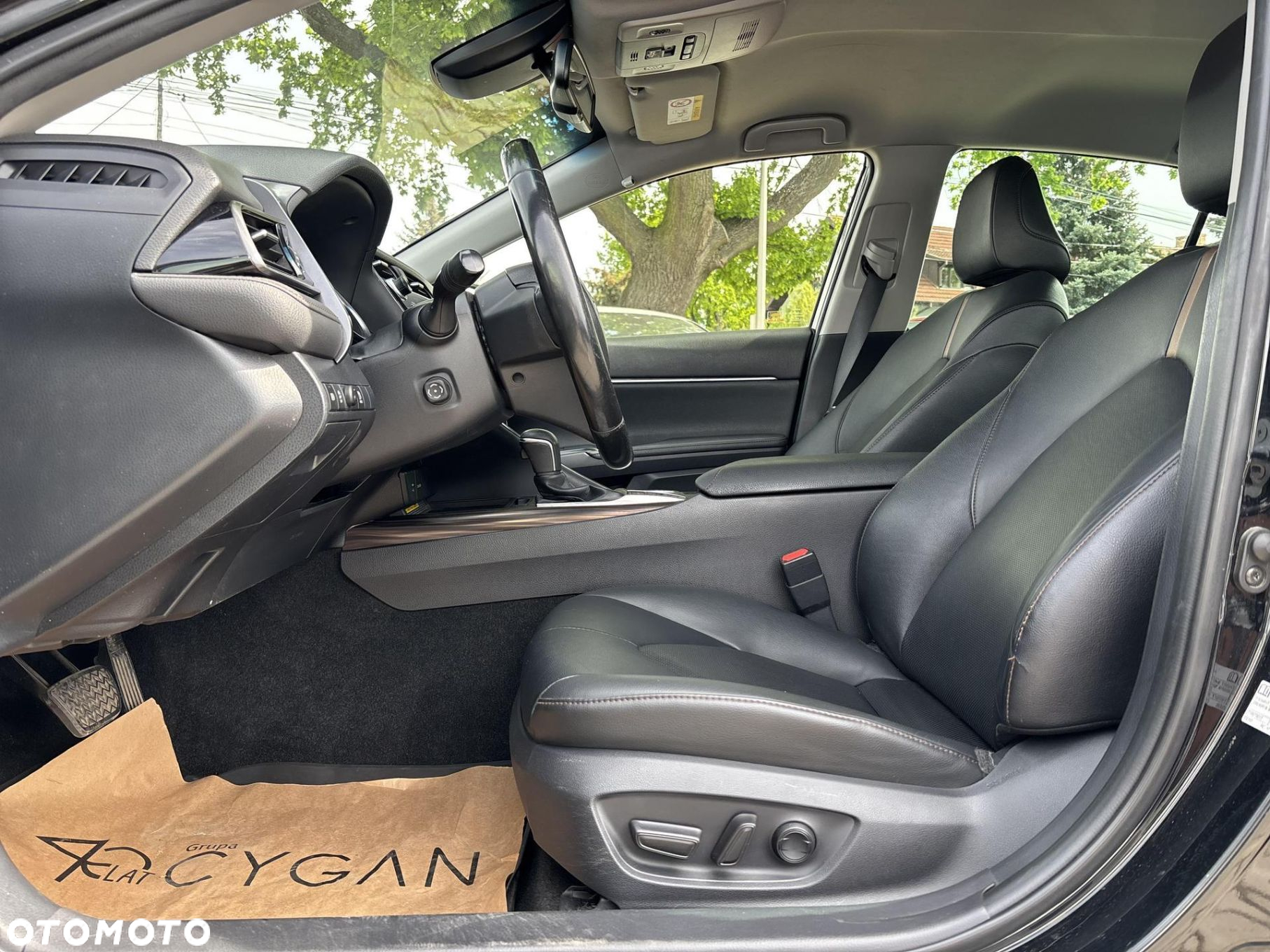 Toyota Camry - 14