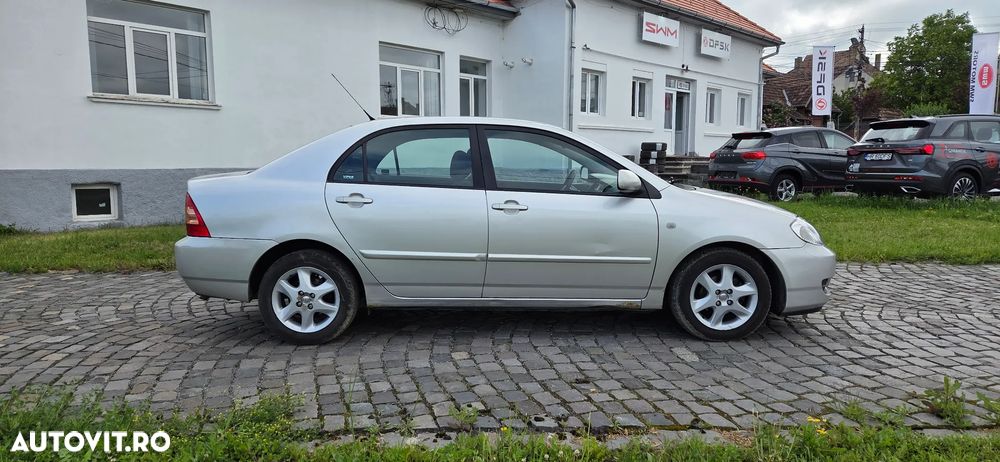 Toyota Corolla 1.6 Sdn. Xellence - 11