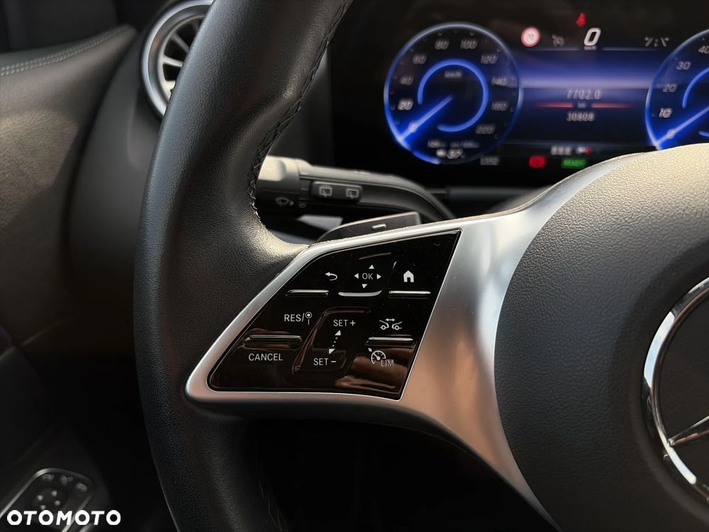 Mercedes-Benz EQA 300 66.5kWh 4-Matic AMG Line - 16