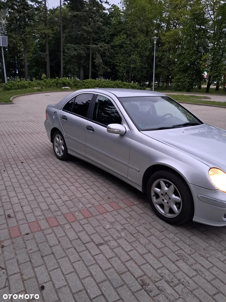 Mercedes-Benz Klasa C 180 Kompressor Elegance - 3