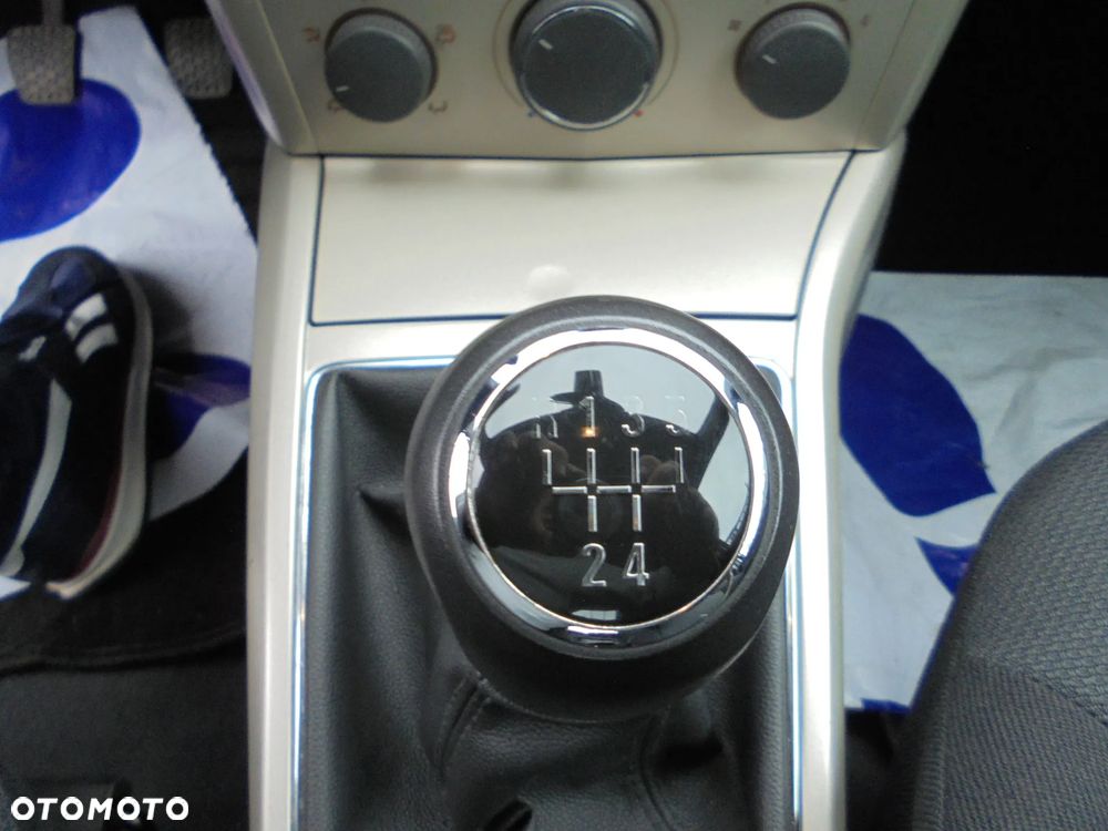 Opel Astra III 1.6 Cosmo - 21