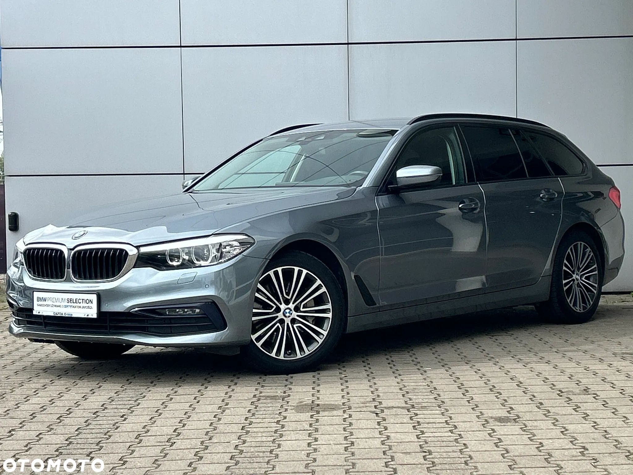 BMW Seria 5 530i xDrive Touring Sport Line - 1