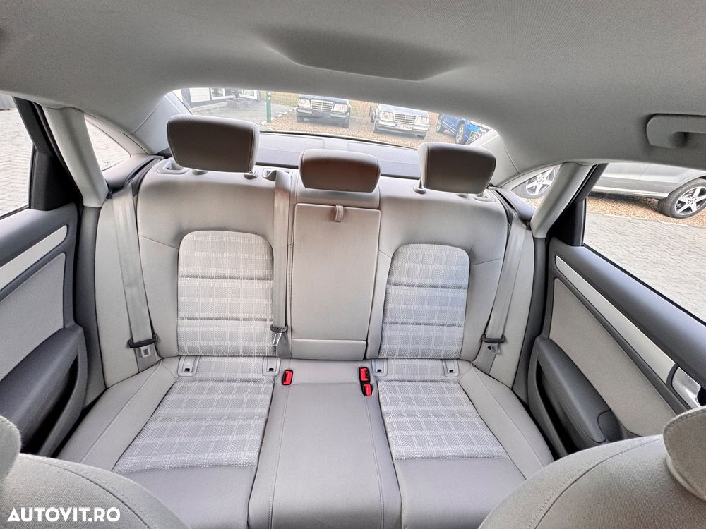 Audi A4 1.8 TFSI Multitronic Attraction - 27