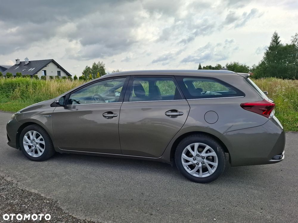 Toyota Auris - 10