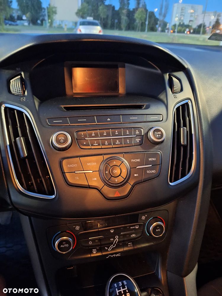 Ford Focus 1.6 Trend - 12