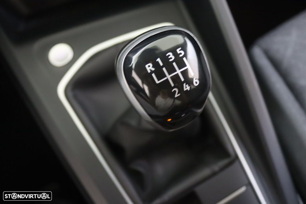 VW Golf 1.0 TSI Life - 33