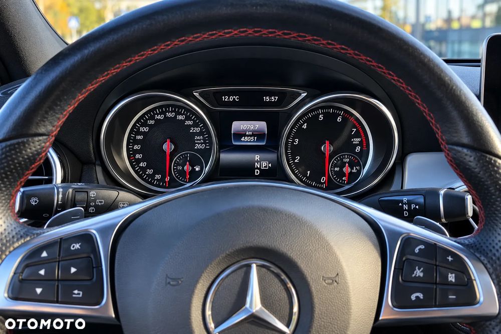 Mercedes-Benz CLA 220 4-Matic - 11