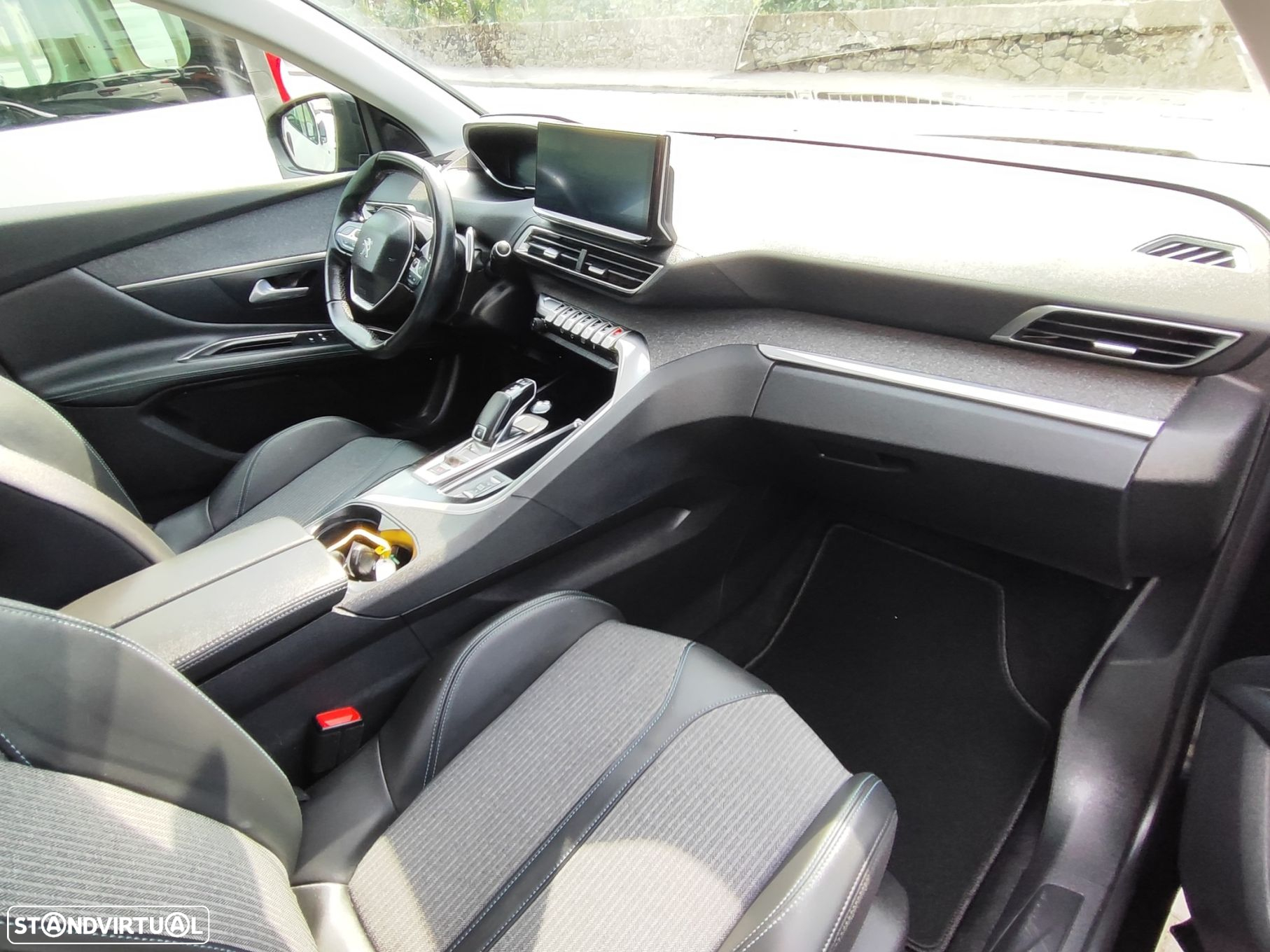 Peugeot 3008 1.5 BlueHDi Allure Pack EAT8 - 13