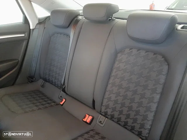 Audi A3 Limousine 1.6 TDi Advance S tronic - 20